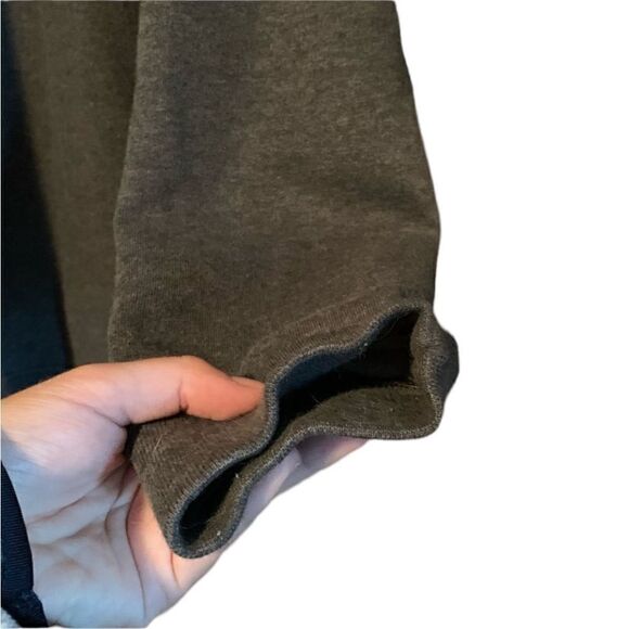 L. L. Bean grey fleece 1/4 zip sweater with pockets - Picture 2 of 10